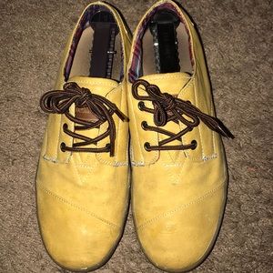Toms shoes